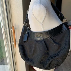 Coach shoulder black bag.